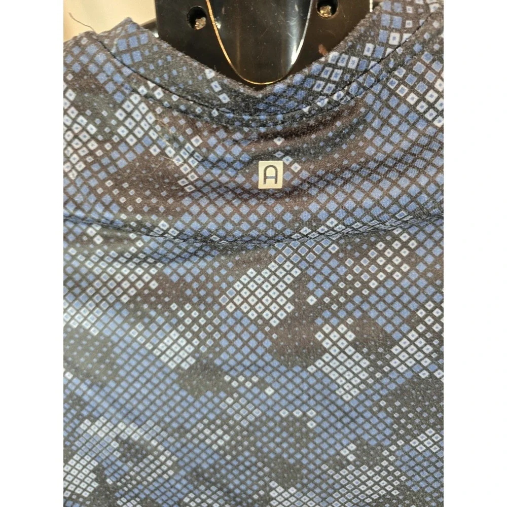 blue and black patterned Rockets of Awesome brand size 10 Youth